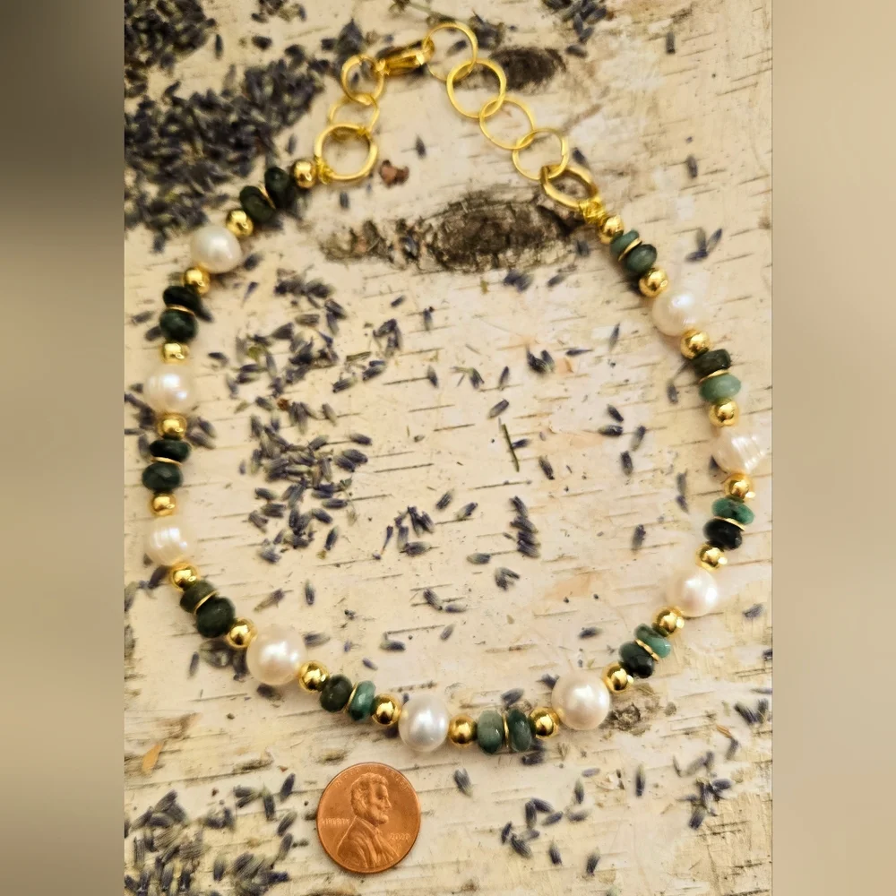 Genuine Emerald And Freshwater Baroque Pearls In Gold Plated Classic Necklace